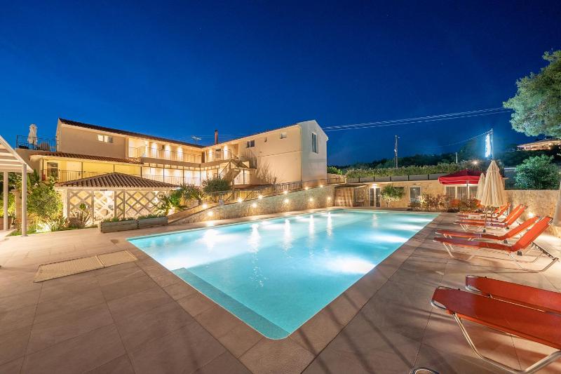 Makris Yialos Apartments - image 33