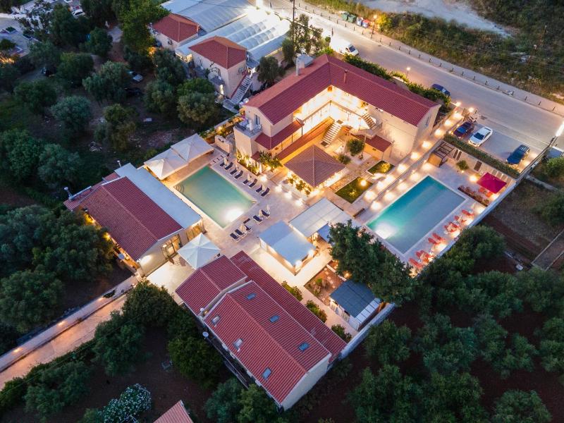 Makris Yialos Apartments - image 1