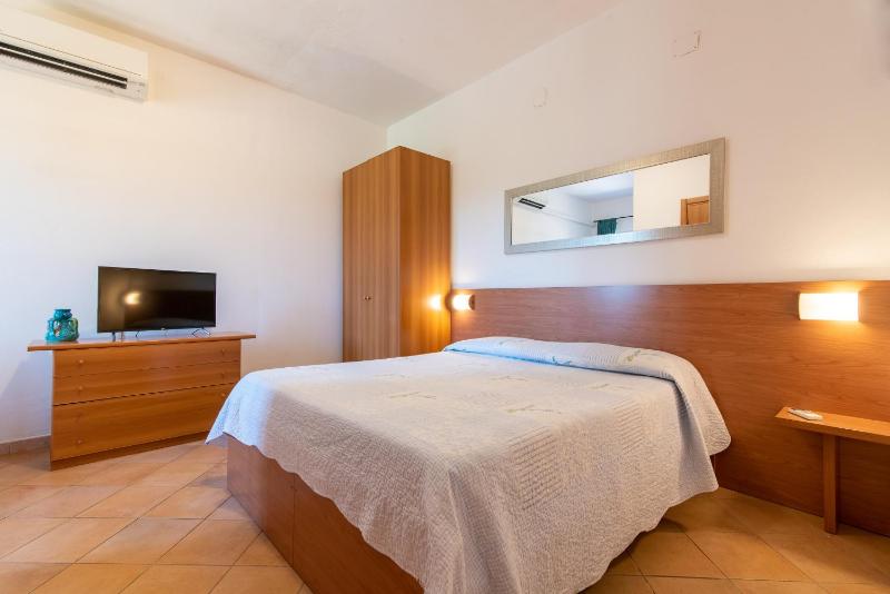Studio Apartment image 1