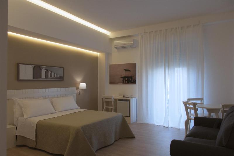 Luxury Quadruple Room image 3