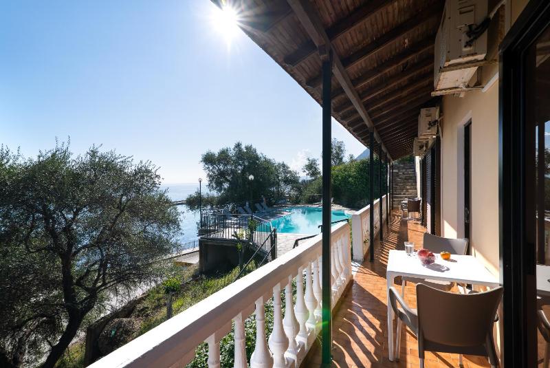 Apartment with Sea View image 3
