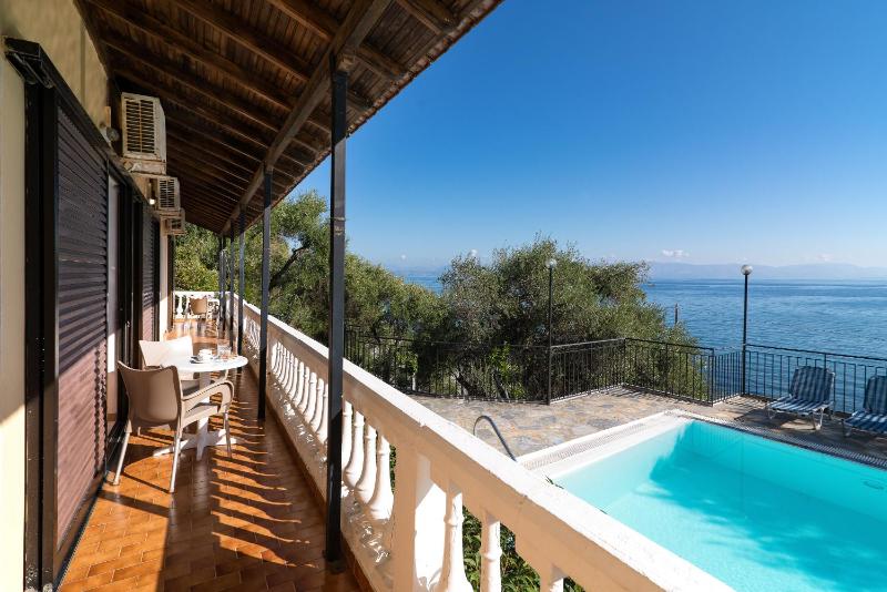 Apartment with Sea View image 2