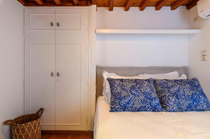 Floral Villa with marvelous view to Mykonos town - image 10