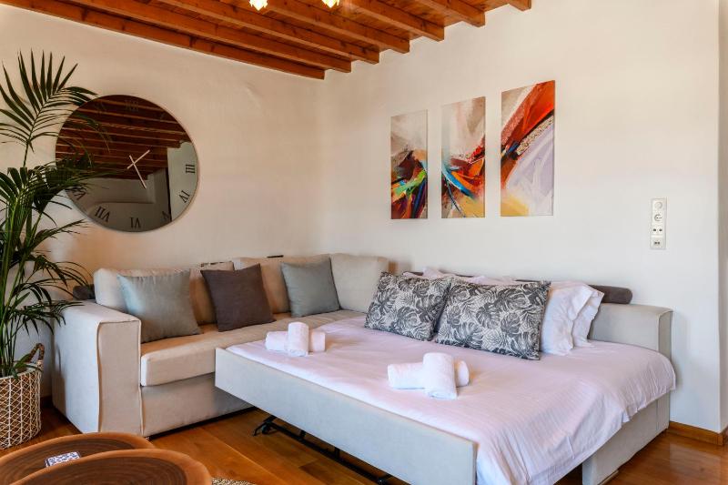 Floral Villa with marvelous view to Mykonos town - image 15