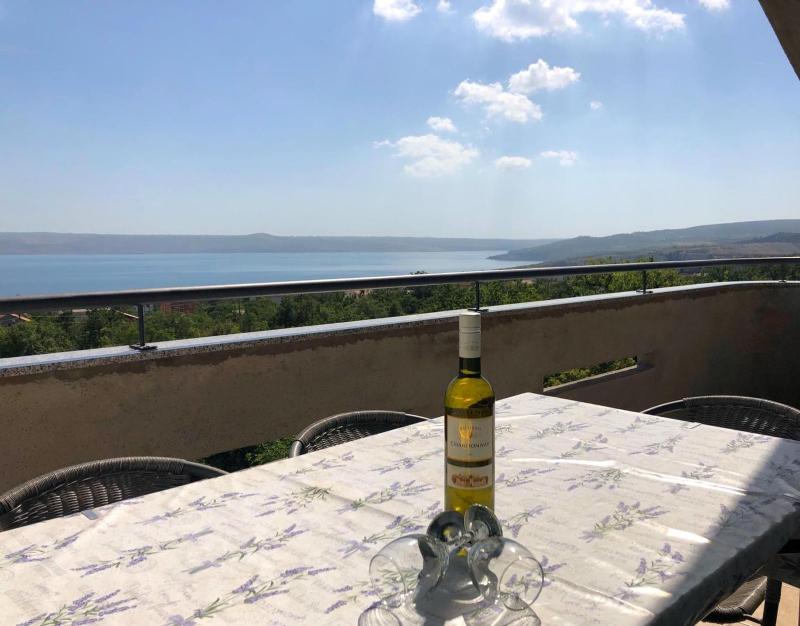 Two-Bedroom Apartment with Terrace and Sea View image 2