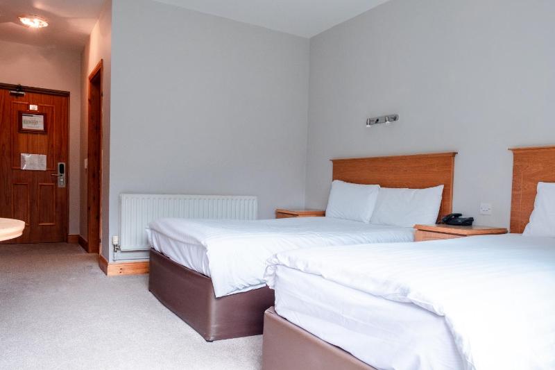 Standard Double & Single Room image 3