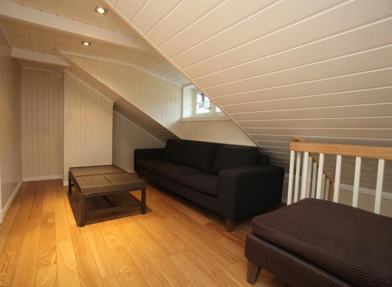 Five-Bedroom Apartment (10 Adults) image 4