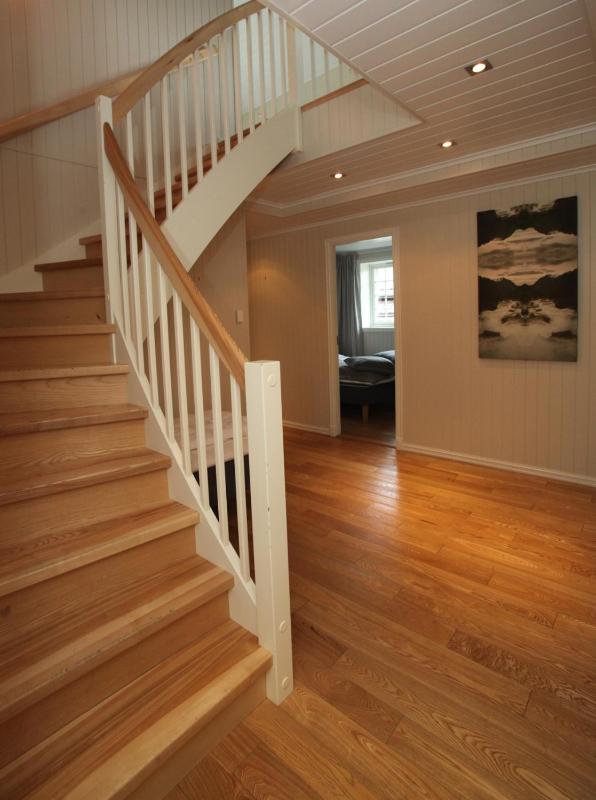 Five-Bedroom Apartment (10 Adults) image 3