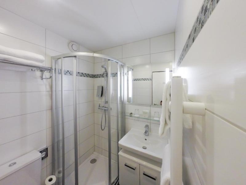 Hotel Boltzmann - image 15