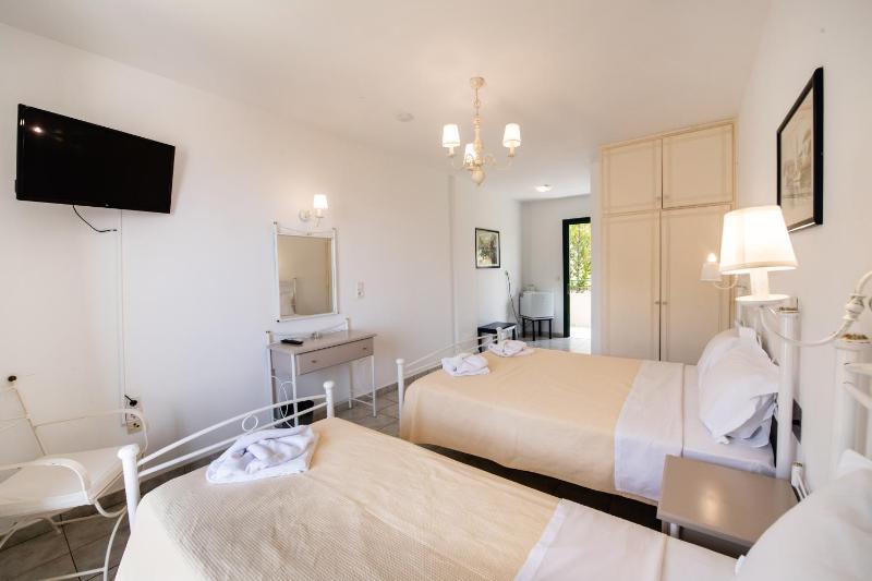Standard  Room image 4