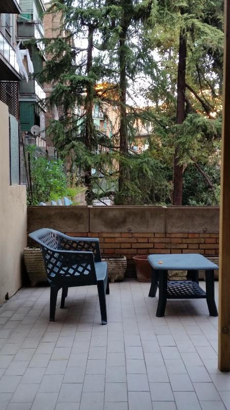 Double Room with Terrace and Shared Bathroom image 3