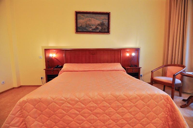Hotel Maxim - image 25