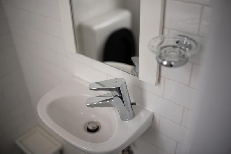 Studio Apartment image 4