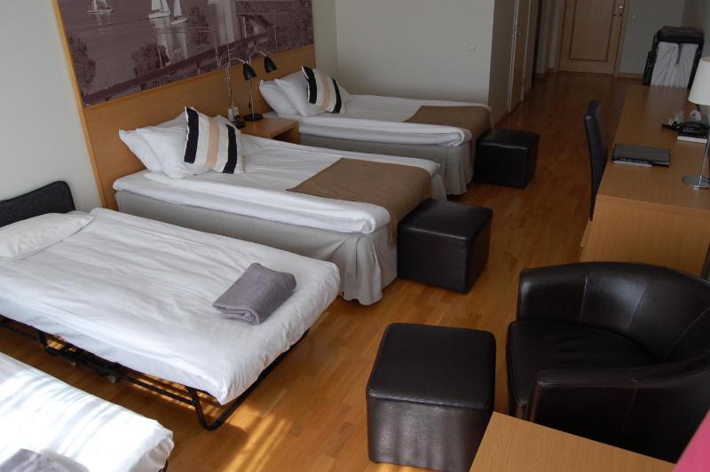 Family Double Room image 3