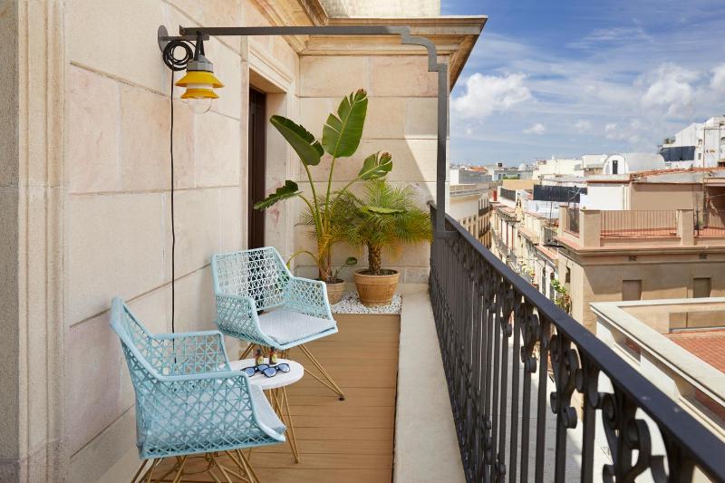 King Suite with Private Terrace  image 3
