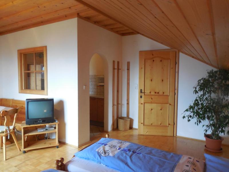 Studio with Balcony image 1
