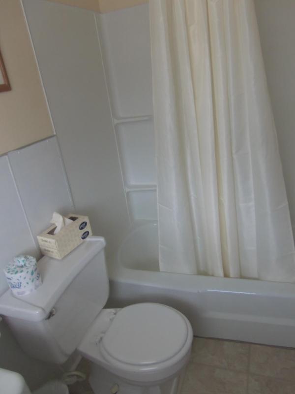 Budget Double Room image 3