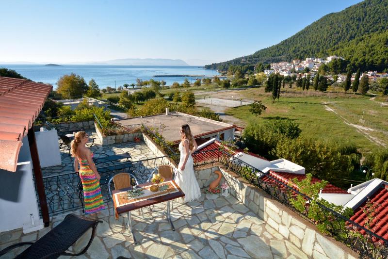 Superior Maisonette with Panomaric View image 3