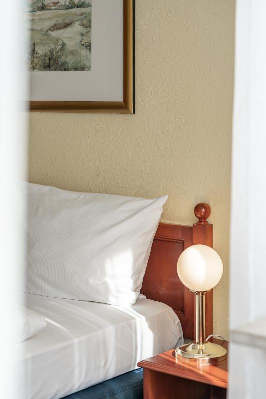 Standard Double Room image 4