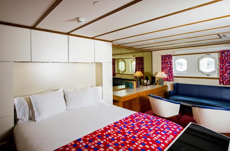 Deluxe Double Room image 4