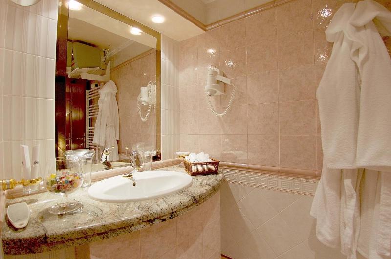VIP room image 3