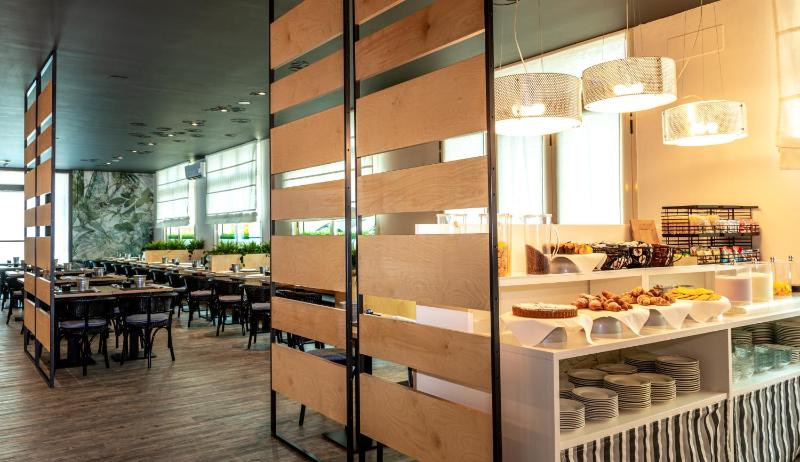 Regina Urban Beach Hotel - image 25