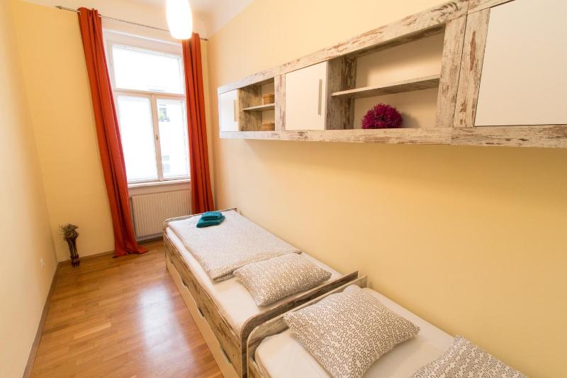 Budget One-Bedroom Apartment image 2