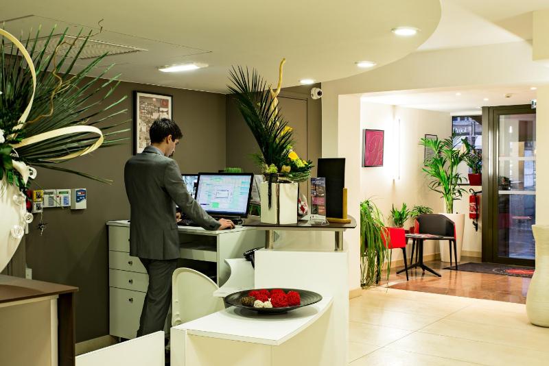 Hotel Le Pere Leon - image 7
