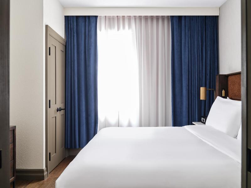 Metcalfe Hotel Ottawa by Gray Collection - image 3