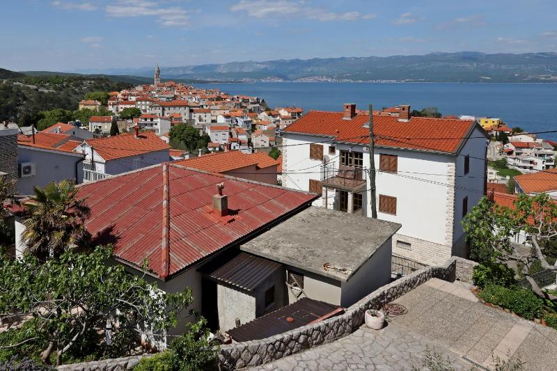 Double Room with Balcony image 2