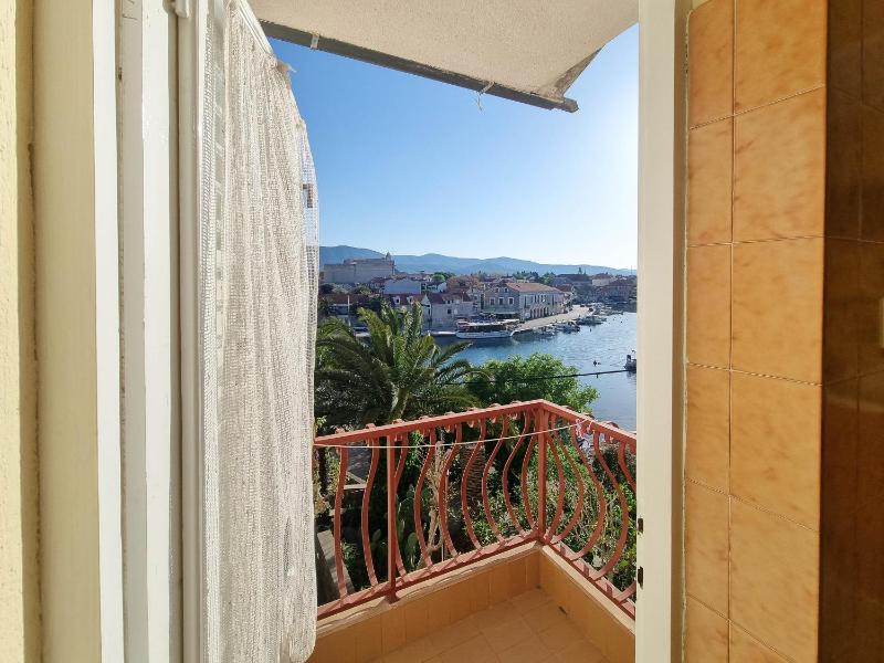 Studio with Balcony and Sea View image 3
