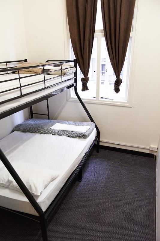 Triple Room with Shared Bathroom image 1
