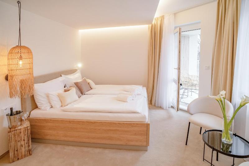 Comfort Triple Room image 2