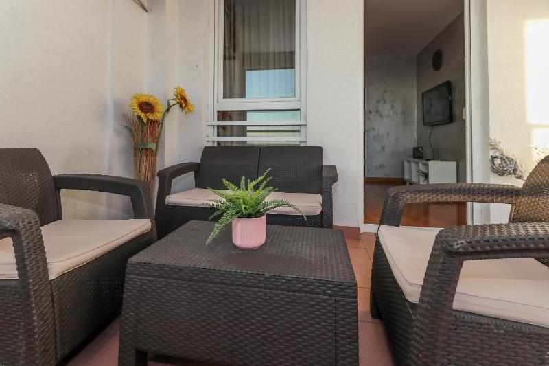 Apartment with Balcony (2 Adults + 2 Children) image 3