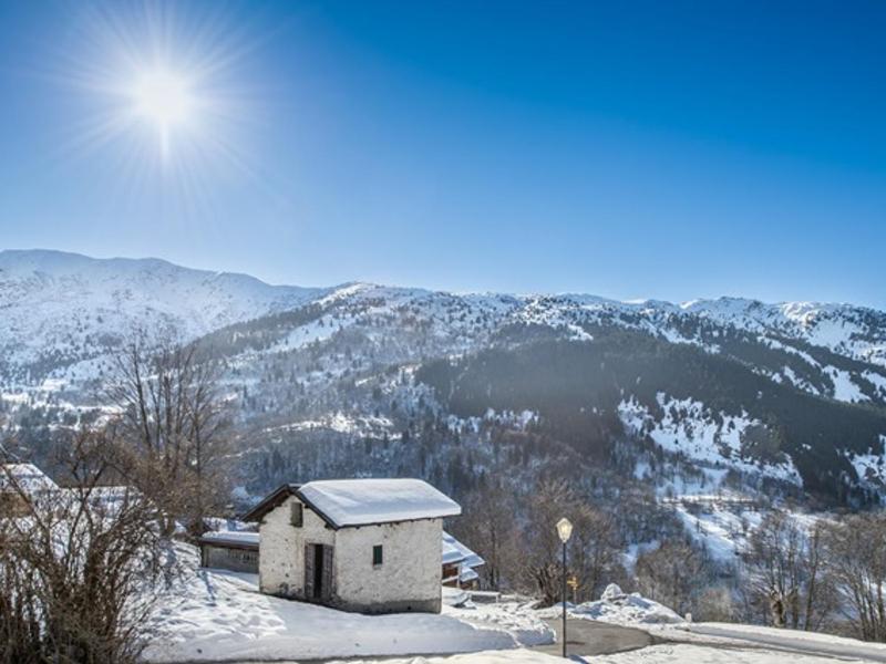Chalet (10 Adults) image 3