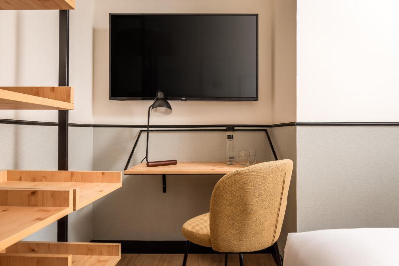 Double Room Interior image 3