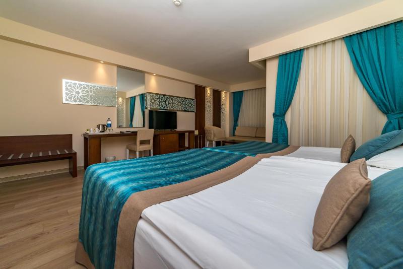 Terrace Standard Room image 3