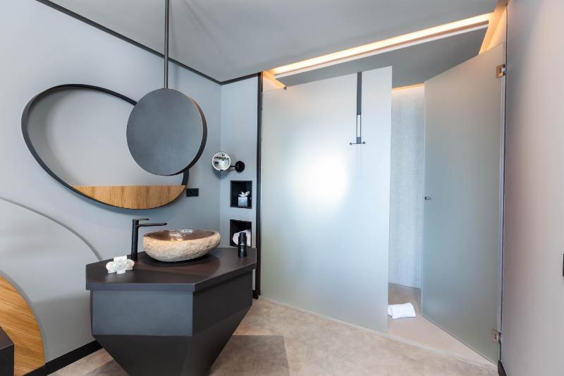 Junior Suite image 3