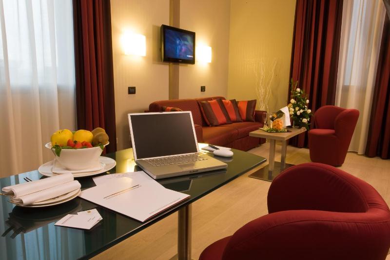 Junior Suite image 1