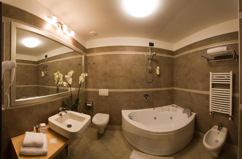 Junior Suite image 3