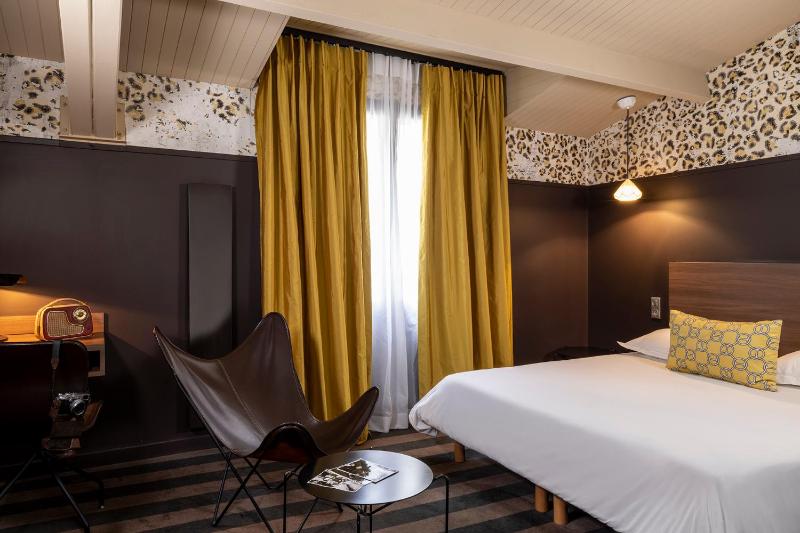 Superior Double Room image 2