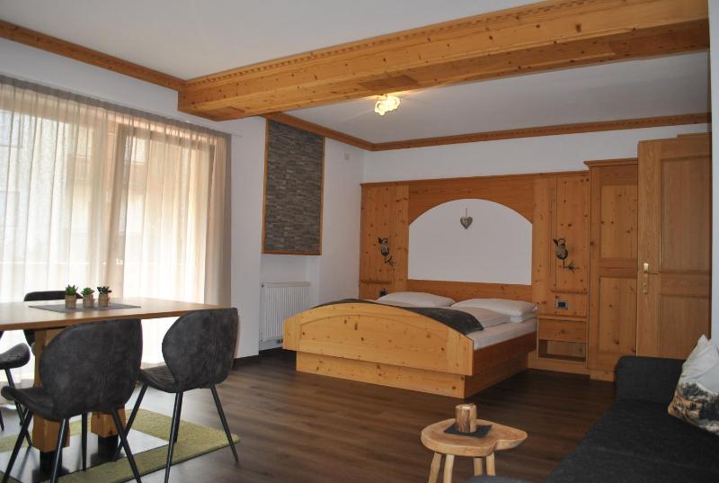 Studio with Balcony (4 Adults)  image 2