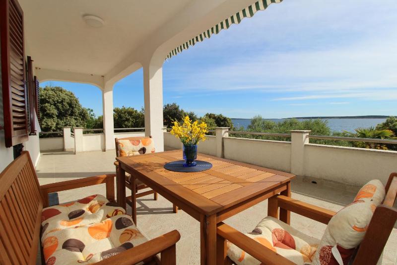 Apartments by the sea Mandre Pag - 6284 - image 33