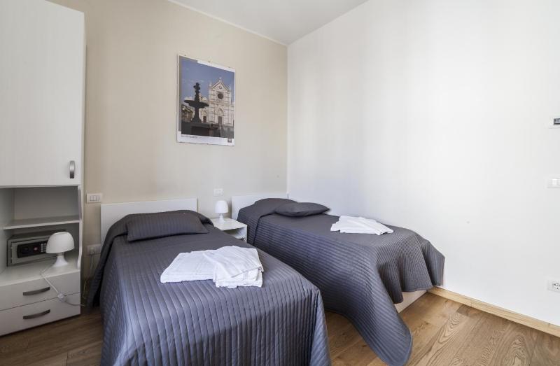 Double or Twin Room image 4