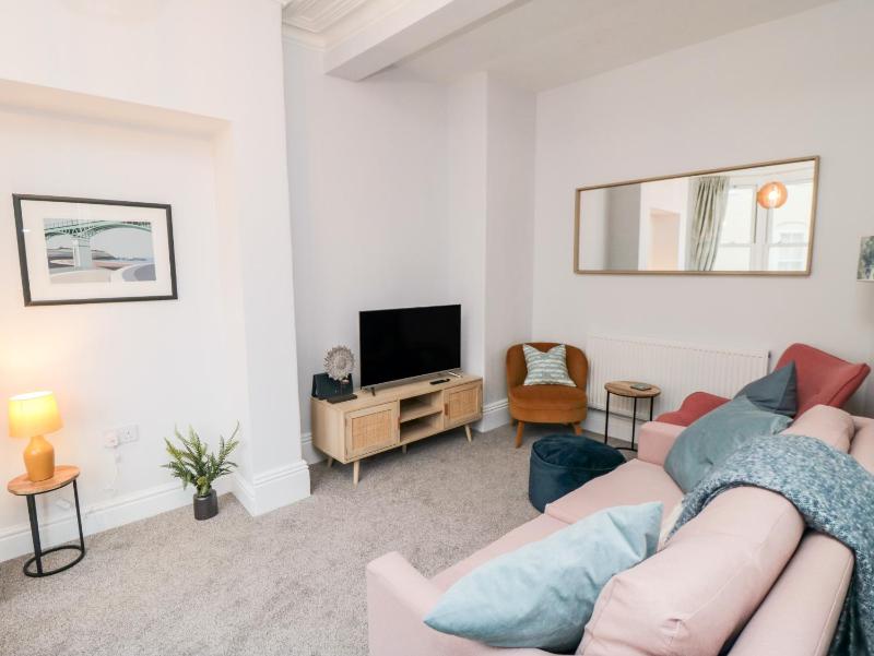 1 Princess Street - image 1