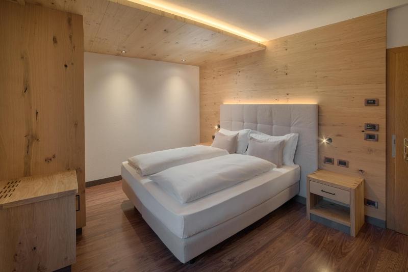 Superior Double or Twin Room image 4