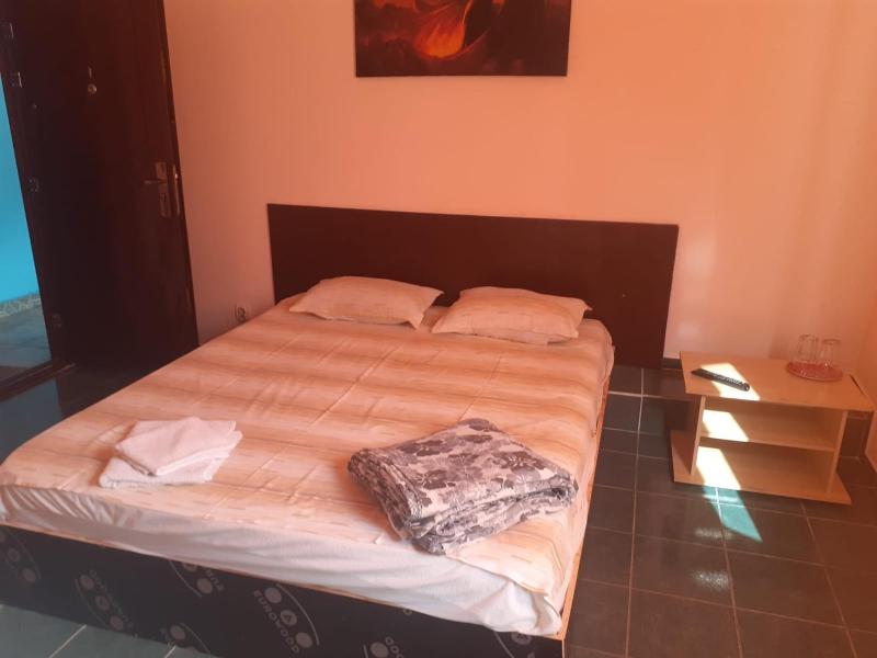 Economy Double Room image 1