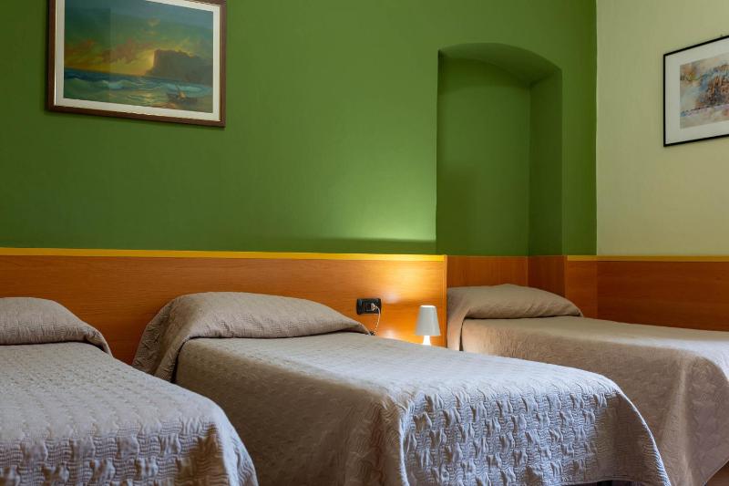 Triple Room image 4