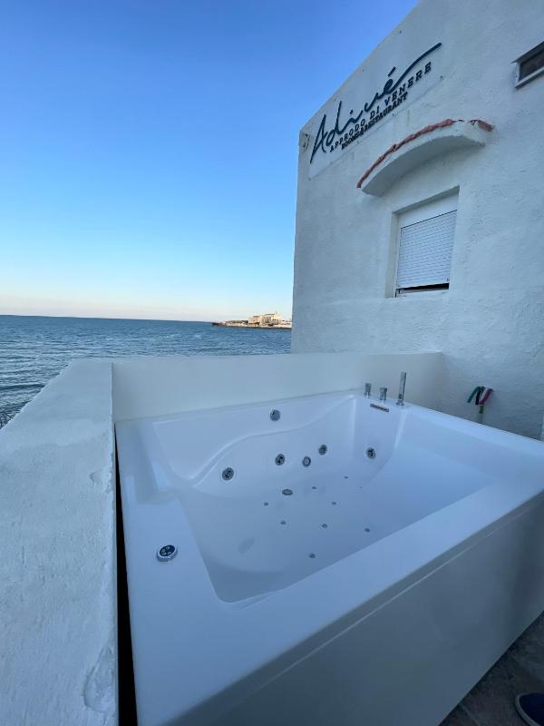 Double Room with Spa Bath image 4