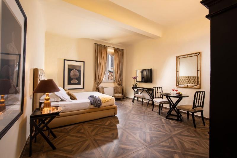 Superior Double or Twin Room image 4
